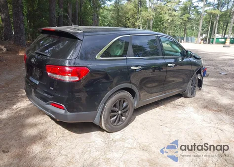 2017 Kia Sorento 2.4L L из США, поврежденный, VIN 5XYPG4A38HG275843